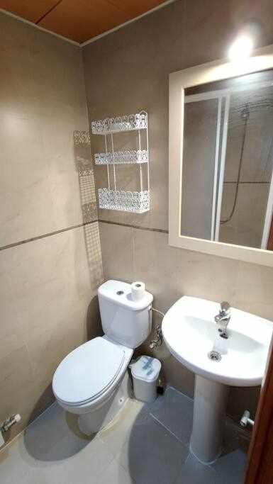 Luxe Haven In Granada Apartment Ngoại thất bức ảnh